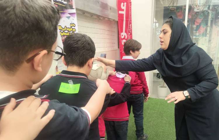 تمرین جمله سازی در Immersion/زنگ تفریح توسط معلمین زبان 3