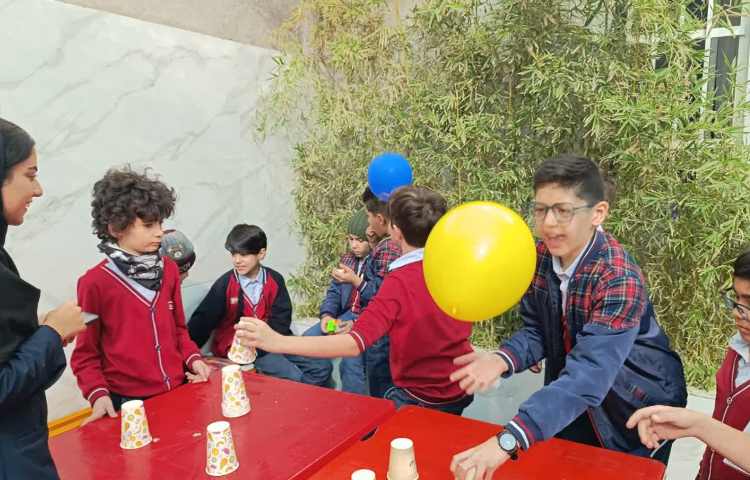 تمرین جمله سازی در Immersion/زنگ تفریح توسط معلمین زبان 3