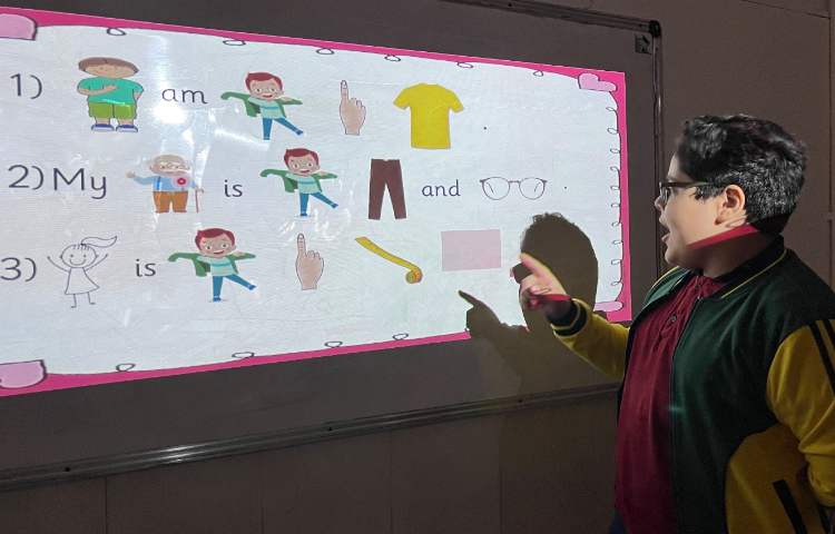 تمرین جمله‌سازی و دیکته با انجام فعالیت‌های مختلف-زنگ زبان عمومی 2