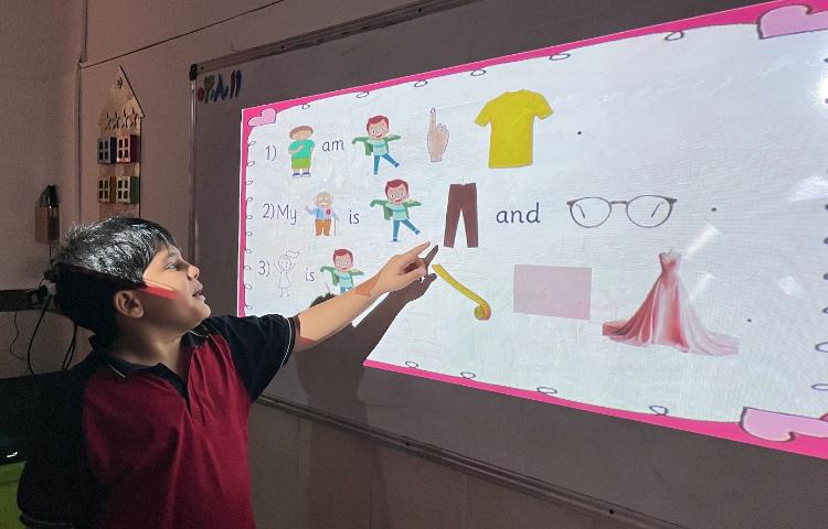 تمرین جمله‌سازی و دیکته با انجام فعالیت‌های مختلف-زنگ زبان عمومی