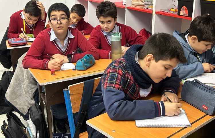 تمرین جمله‌سازی و مقایسه‌ی دو تصویر-زنگ زبان عمومی 3