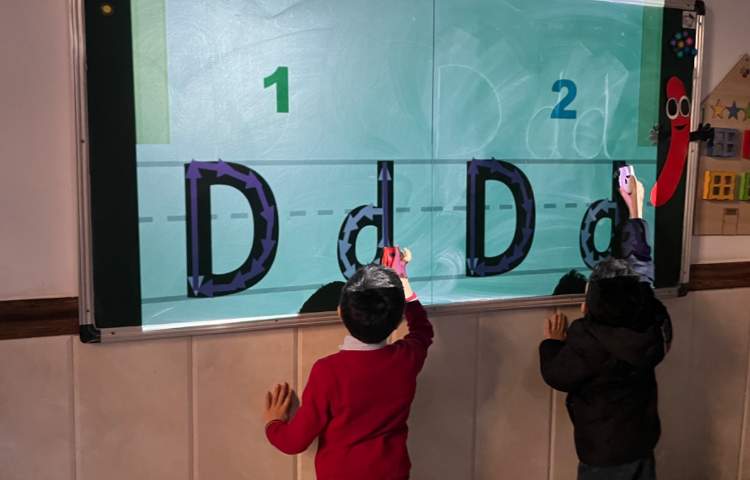 تمرین Letter Formation حرف Dd 1