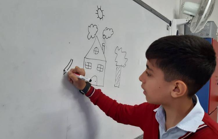 تمرین حروفِ اضافه‌ی مکان-زنگ زبان عمومی 3