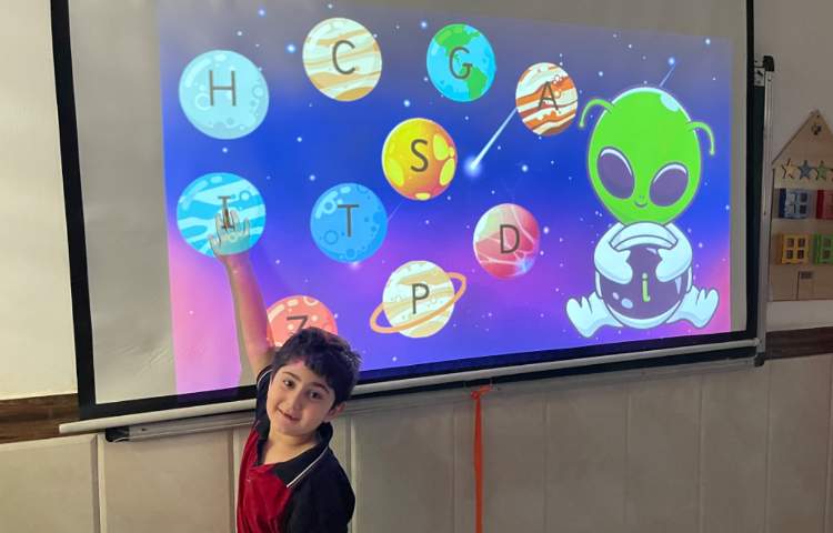 تمرین حروف Ss/ Aa/ Tt/ Ii با بازی پاورپوینتی 5