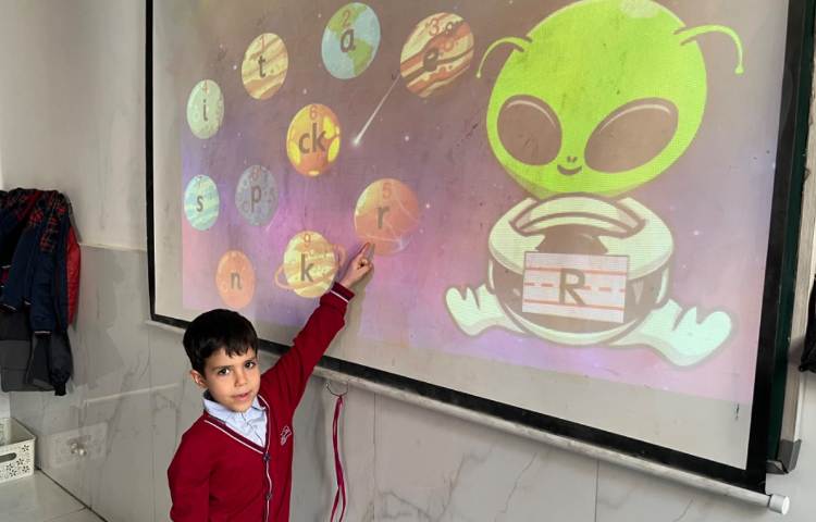 تمرین action حروف با بازی پاورپوینتی