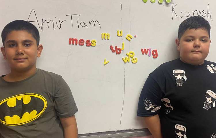 تمرین حروف و صداهای آن ها با بازی 2