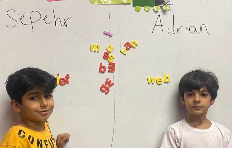 تمرین حروف و صداهای آن ها با بازی 3