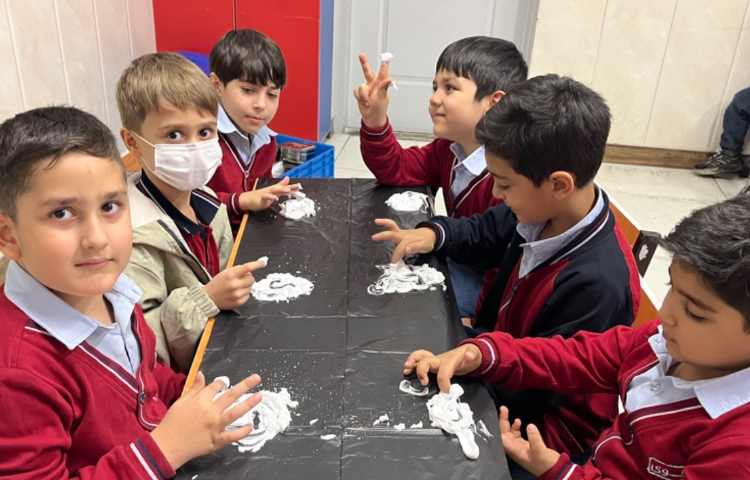 تمرین خلاقانه‌ی Letter Formation حروف 3