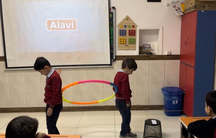 تمرین خواندن مثال‌های صدای ai و حرف Yy 4