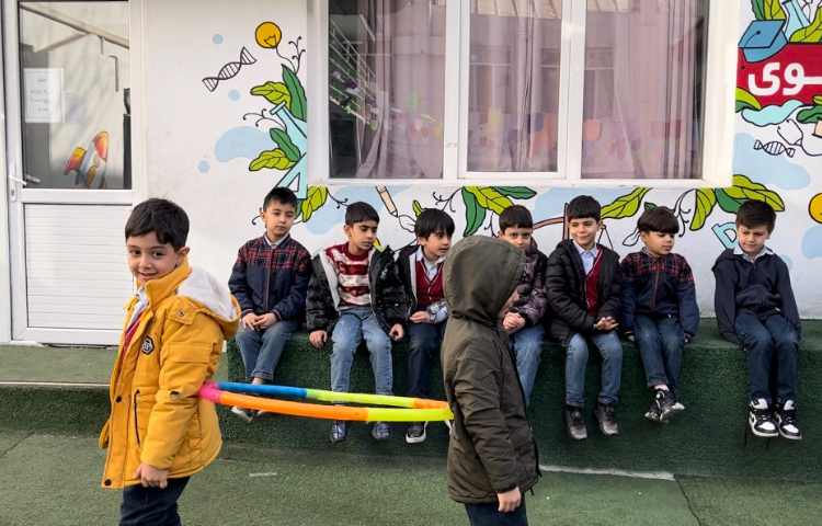 تمرین خواندن مثال‌های صدای ai و حرف Yy 5