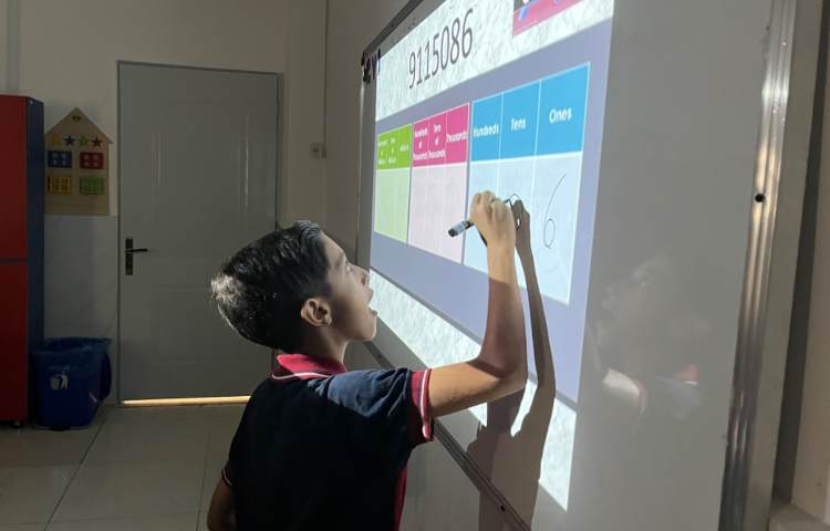 تمرین خواندن و نوشتن اعداد بزرگ-زنگ Math 3