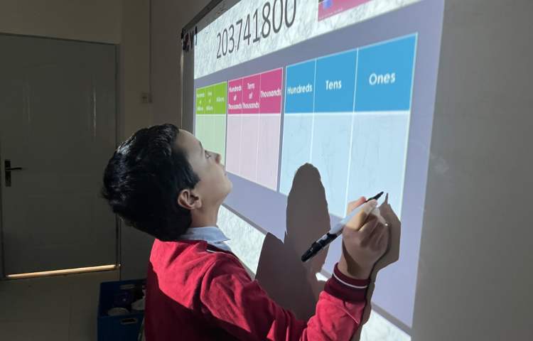 تمرین خواندن و نوشتن اعداد بزرگ-زنگ Math 4