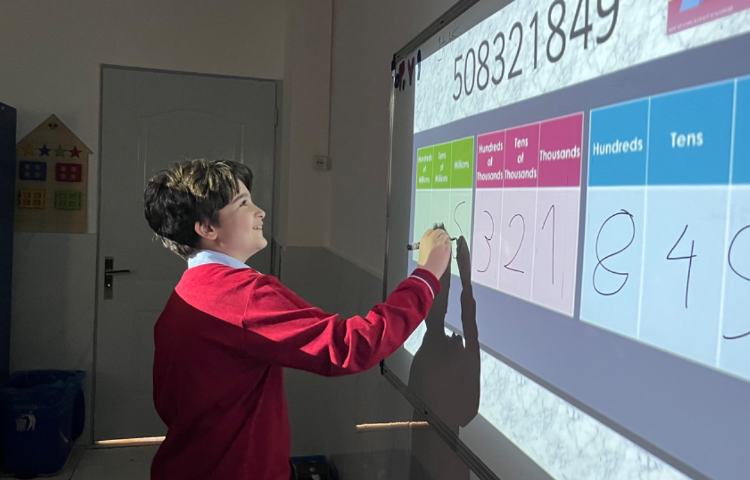 تمرین خواندن و نوشتن اعداد بزرگ-زنگ Math 55