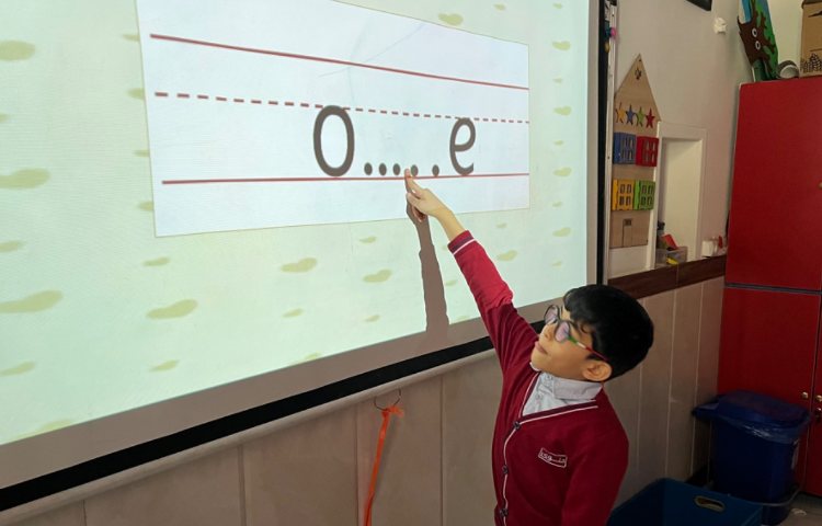 تمرین خواندن و نوشتن Tricky Word (one) با فعالیت‌های مختلف 2