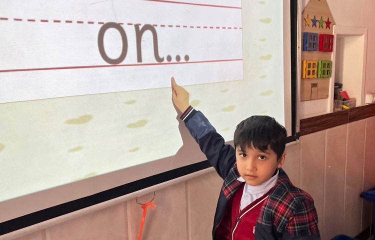 تمرین خواندن و نوشتن Tricky Word (one) با فعالیت‌های مختلف 3