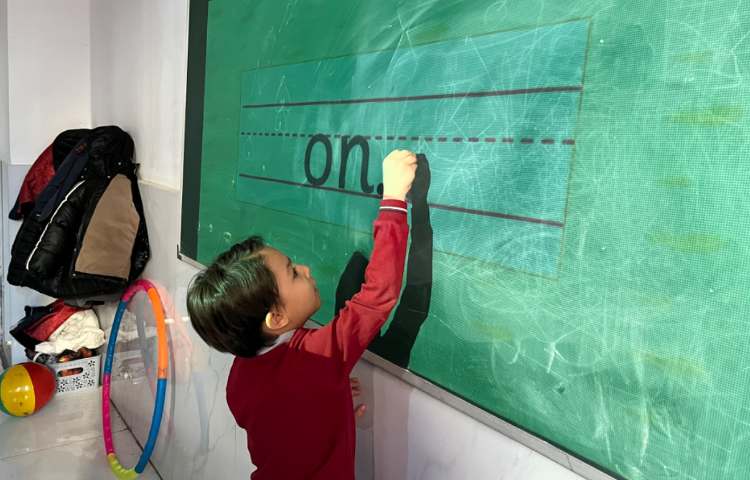 تمرین خواندن و نوشتن Tricky Word (one) با فعالیت‌های مختلف 8