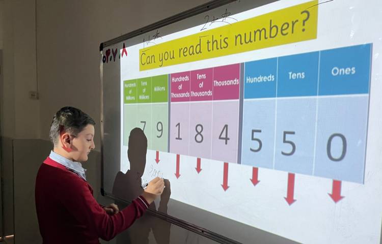 تمرین خواندن و نوشتن و گسترده نویسی اعداد نه رقمی-زنگ Math 5