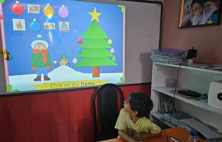 Phonics , تمرین خواندن و نوشتن کلمات و جملات با استفاده از بازی آنلاین 3