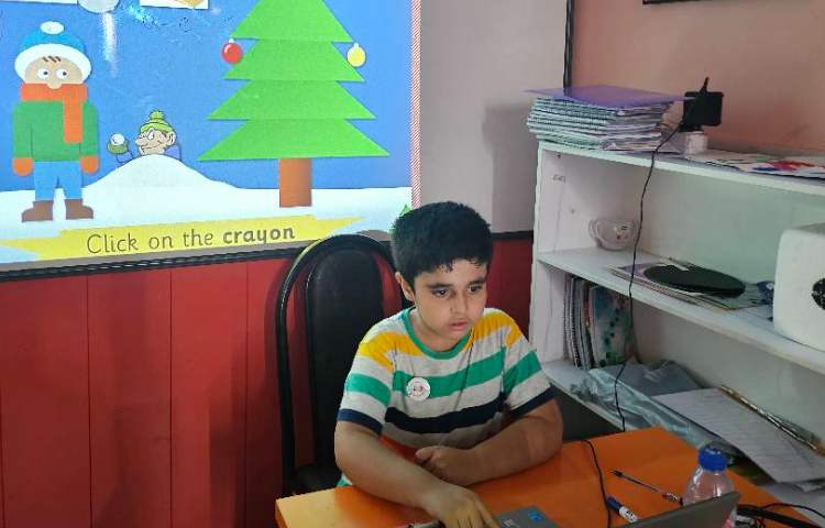 Phonics , تمرین خواندن و نوشتن کلمات و جملات با استفاده از بازی آنلاین 4