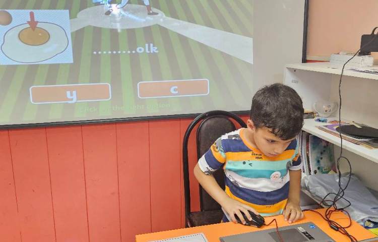 Phonics , تمرین خواندن و نوشتن کلمات و جملات 2