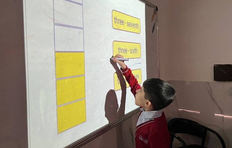 تمرینِ خواندن کسرها-زنگ Math 3