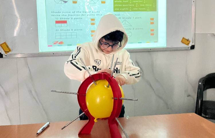 تمرینِ خواندن کسرها-زنگ Math 4