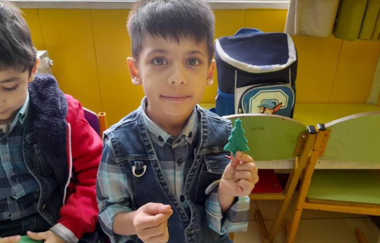 :تمرین دست ورزی با خمیر و گچ به انگلیسی 2