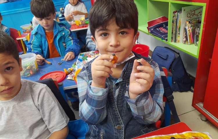 :تمرین دست ورزی با خمیر 3