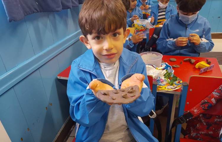 :تمرین دست ورزی با خمیر 4