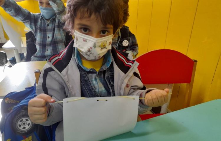 :تمرین دست ورزی با کاغذ و کاموا با شمارش اعداد به انگلیسی، کلاس بادبادک 3