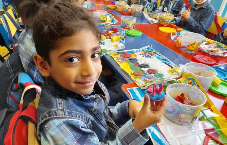 :تمرین دست ورزی به انگلیسی، کلاس قاصدک 3