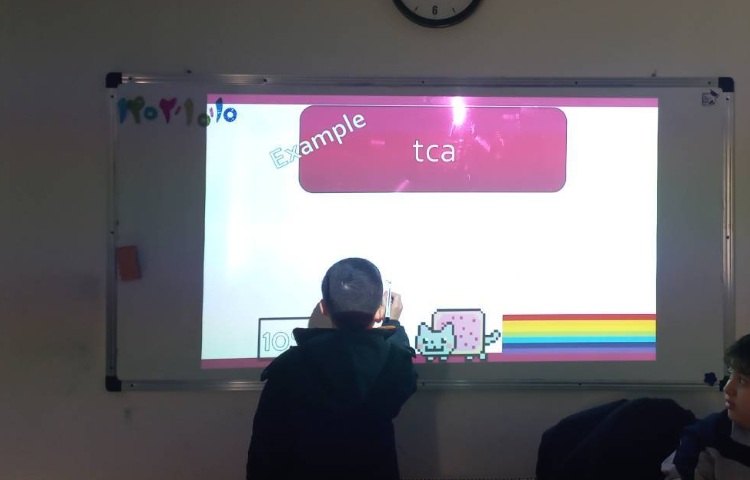 تمرین دیکته و spelling لغات از طریق بازی 1