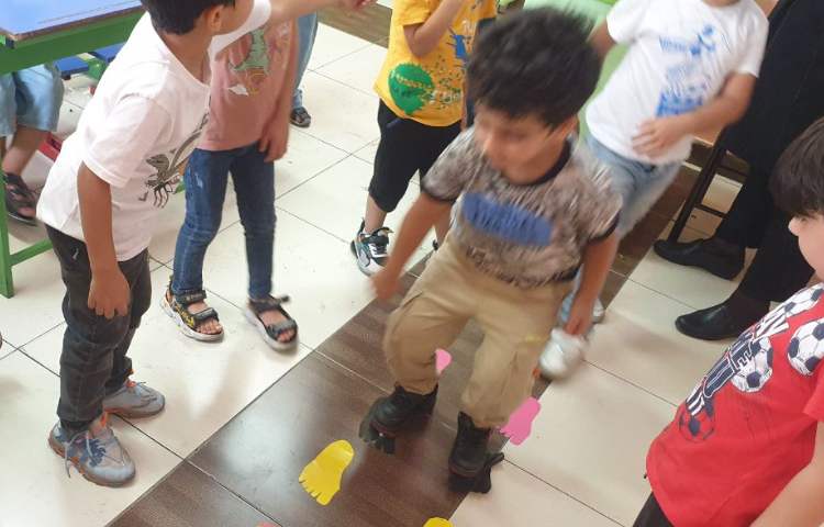 تمرین رنگ ها با بازی و تقویت مهارت های حرکتی 3