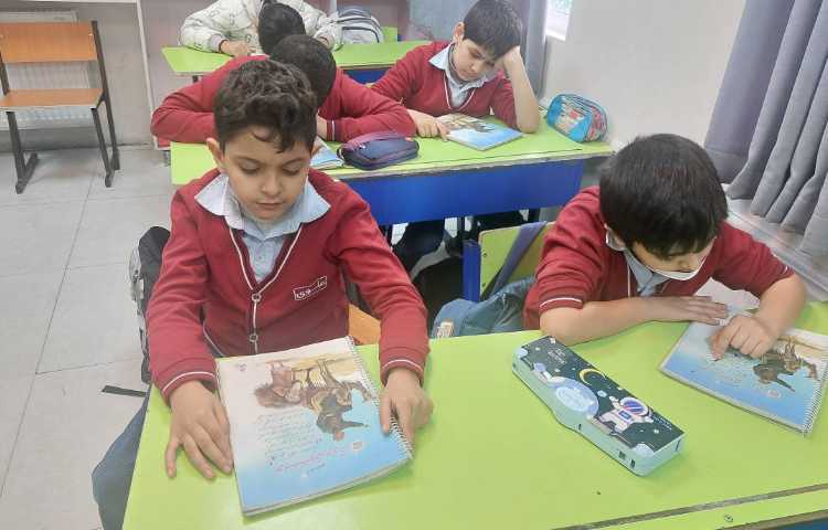 تمرین روان خوانی از درس نویسنده ی بزرگ 5