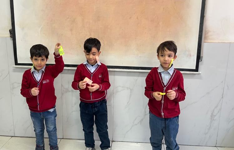 تمرین روخوانی لغات با حرف Ll و مثال‌های حرف Uu 2