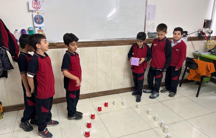 تمرین روخوانی لغات با صدای u-e و ue در زنگ زبان عمومی 3