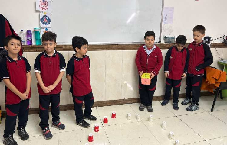 تمرین روخوانی لغات با صدای u-e و ue در زنگ زبان عمومی 4