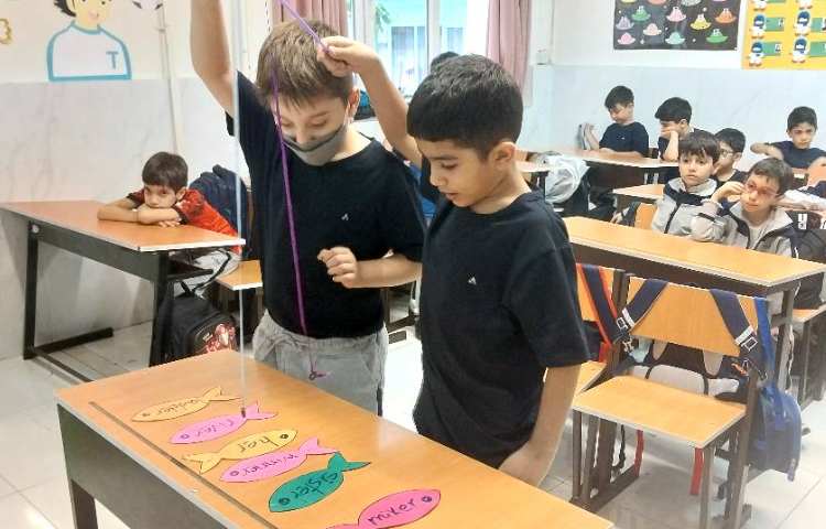 تمرین روخوانی و blending با بازی ماهیگیری 3