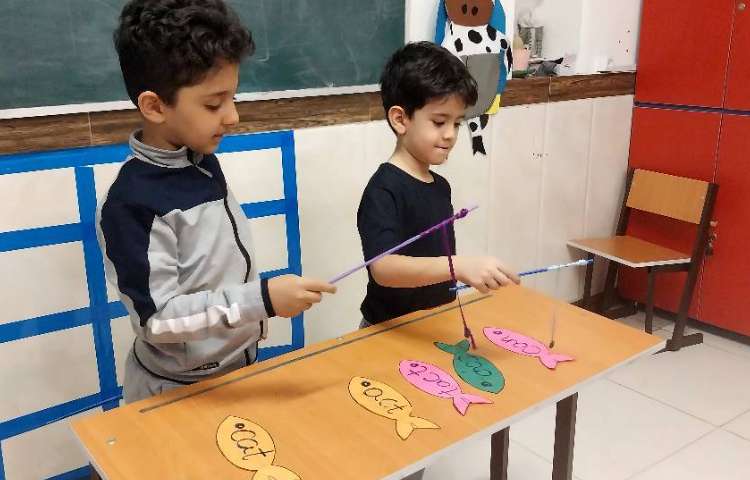 تمرین روخوانی و blending با بازی ماهیگیری 4