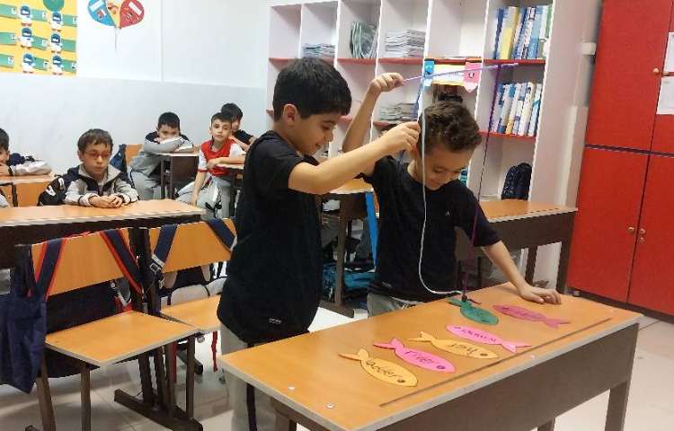 تمرین روخوانی و blending با بازی ماهیگیری 4