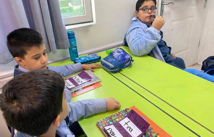 تمرین روخوانی و blending با بازی 1