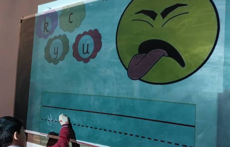 تمرین روخوانی و دیکته-زنگ زبان عمومی 4