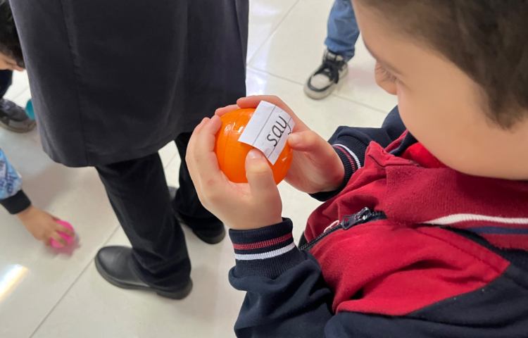 تمرین روخوانی و blending لغات با بازی 1