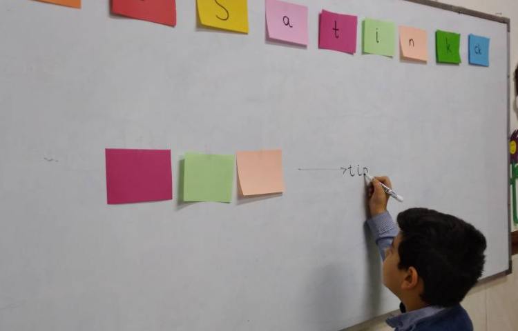 تمرین روخوانی و spelling همراه بازی و کدگذاری حروف 2