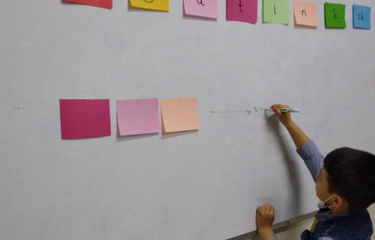 تمرین روخوانی و spelling همراه بازی و کدگذاری حروف 3