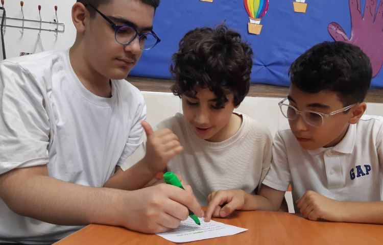 تمرین روخوانی و پیدا کردن اشتباهات Reading 4