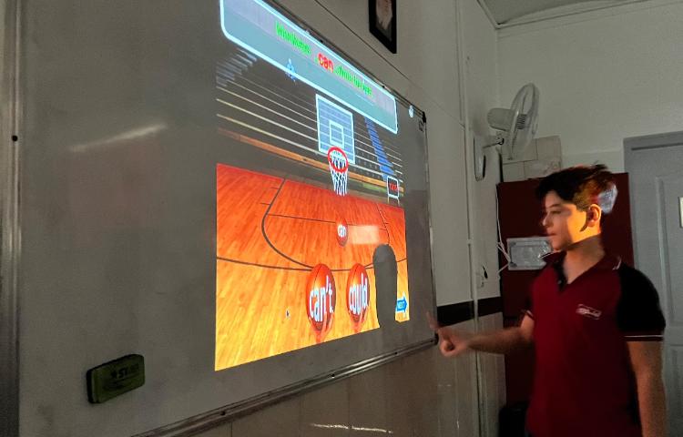 تمرین ساختار can/can't با بازیِ پاورپوینتی 4