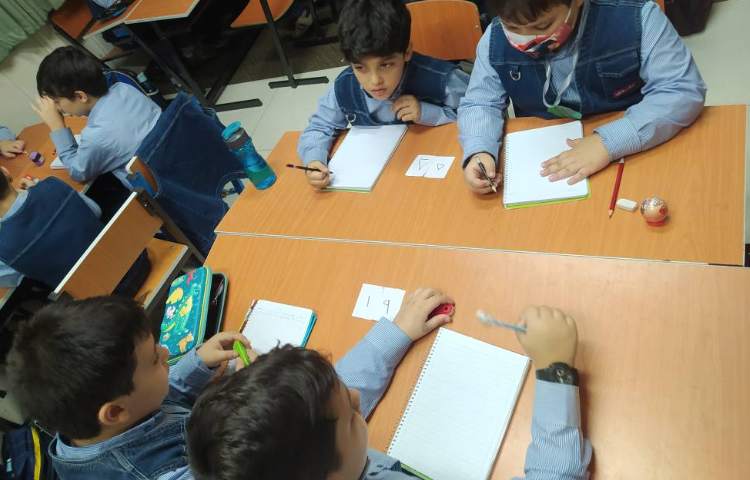 تمرین ساخت اعداد با کارت و رقم