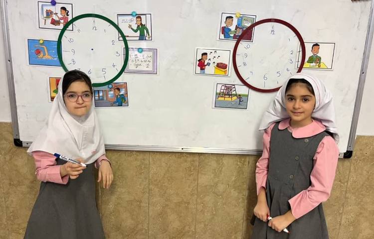 تمرین ساعت و ساخت جمله درباره کارهای روزمره 3