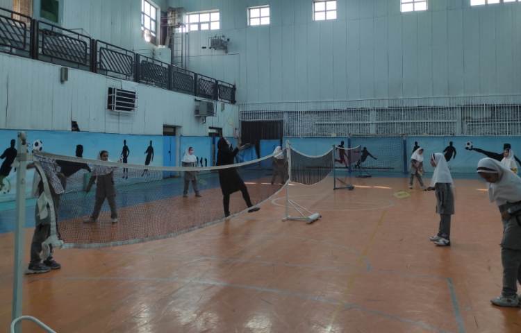 تمرین سرویس فور هند در پشت تور 1